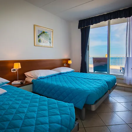 Üdülőközpont Splendid 3*