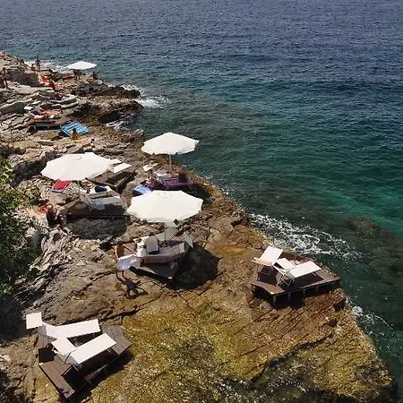 Splendid Θέρετρο