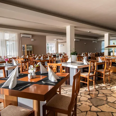 Курортный комплекс Splendid Пула