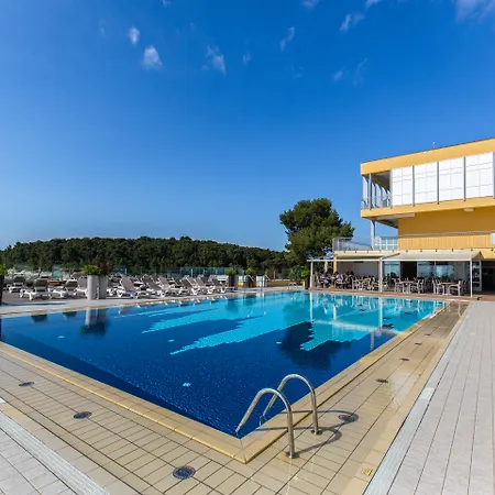 Курортный комплекс Splendid 3*