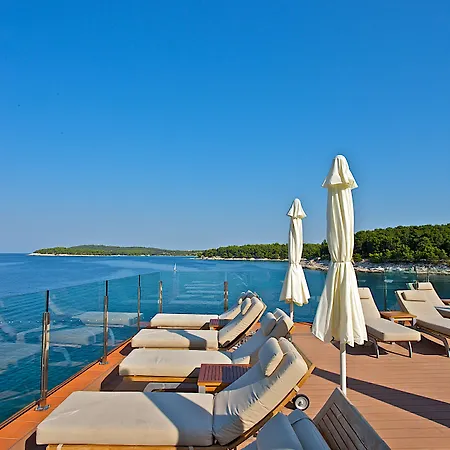 Splendid אתר נופש פולה